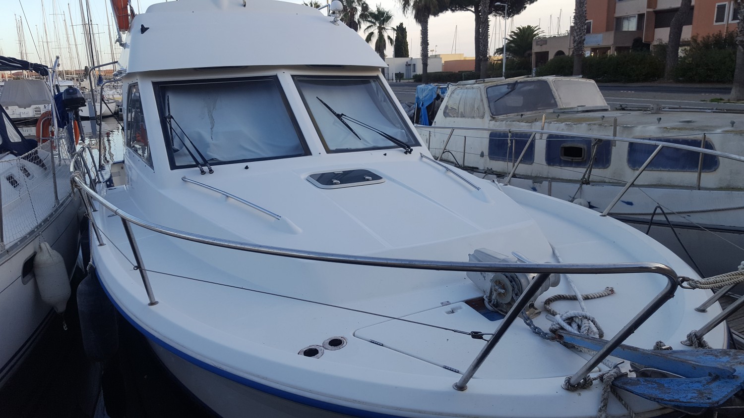 slider 0 Beneteau Antares 905 Fly